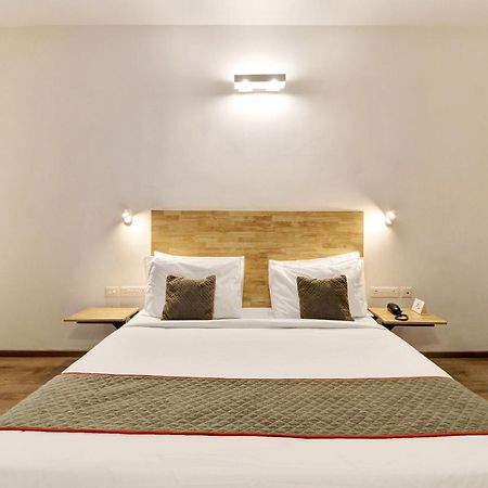 Oyo Townhouse 9 Hitech City Хидерабад Екстериор снимка