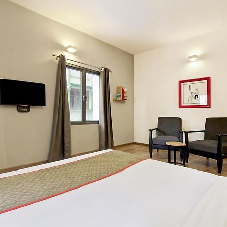 Oyo Townhouse 9 Hitech City Хидерабад Екстериор снимка