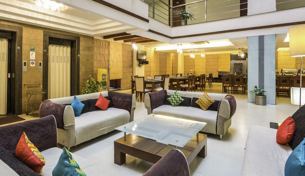 Oyo Townhouse 9 Hitech City Хидерабад Екстериор снимка