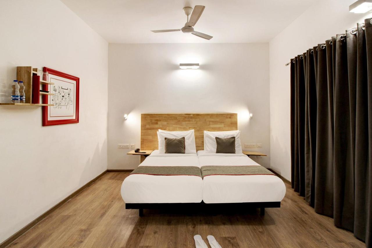 Oyo Townhouse 9 Hitech City Хидерабад Екстериор снимка