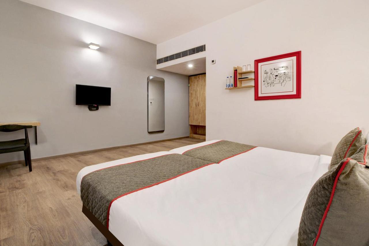 Oyo Townhouse 9 Hitech City Хидерабад Екстериор снимка