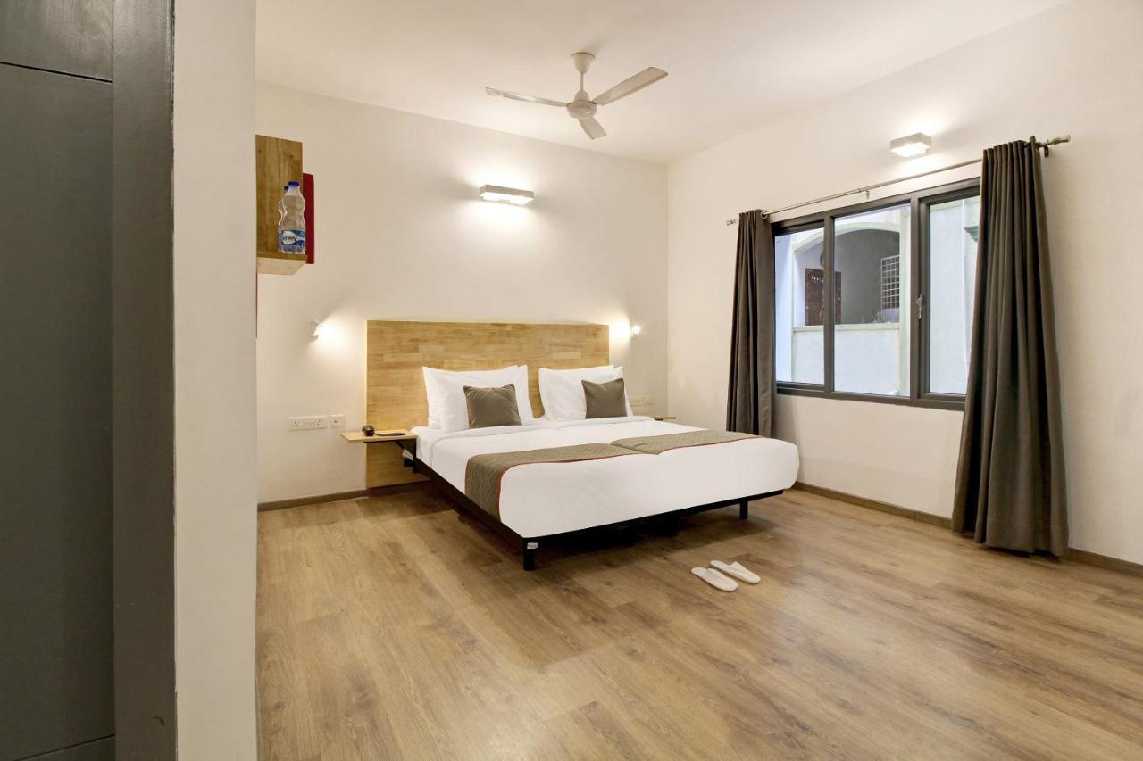 Oyo Townhouse 9 Hitech City Хидерабад Екстериор снимка