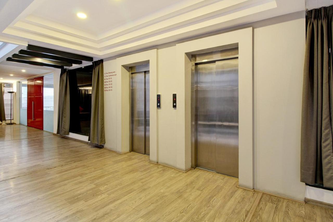 Oyo Townhouse 9 Hitech City Хидерабад Екстериор снимка