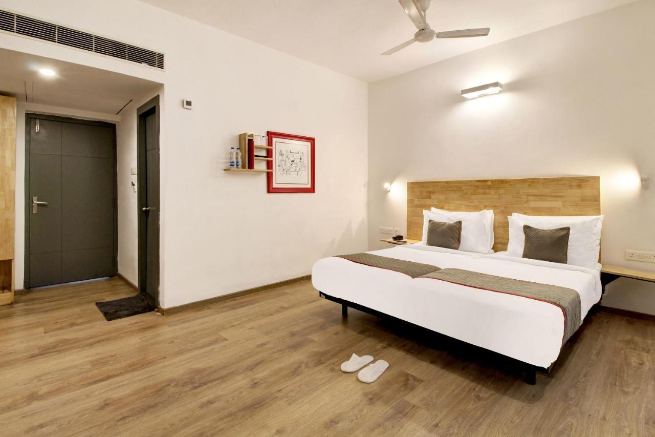 Oyo Townhouse 9 Hitech City Хидерабад Екстериор снимка