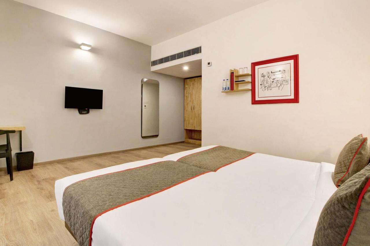 Oyo Townhouse 9 Hitech City Хидерабад Екстериор снимка