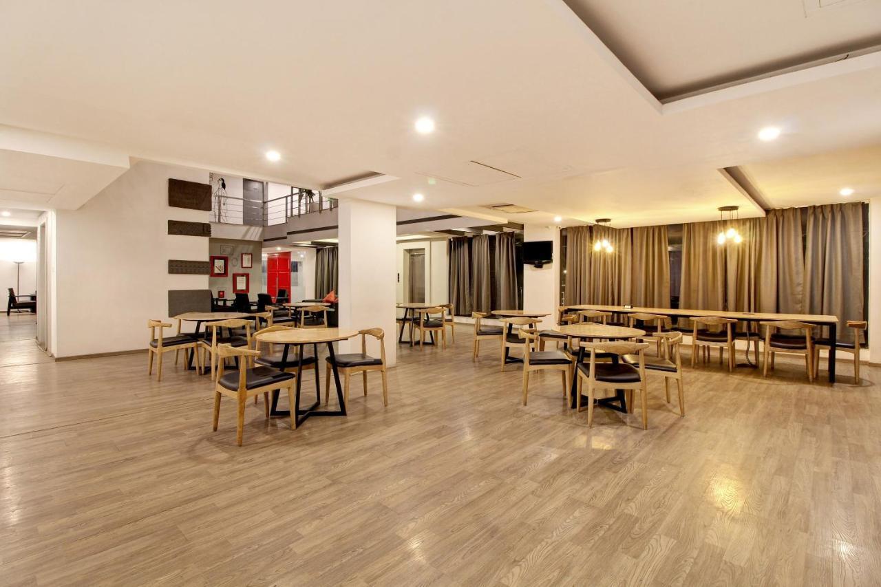 Oyo Townhouse 9 Hitech City Хидерабад Екстериор снимка