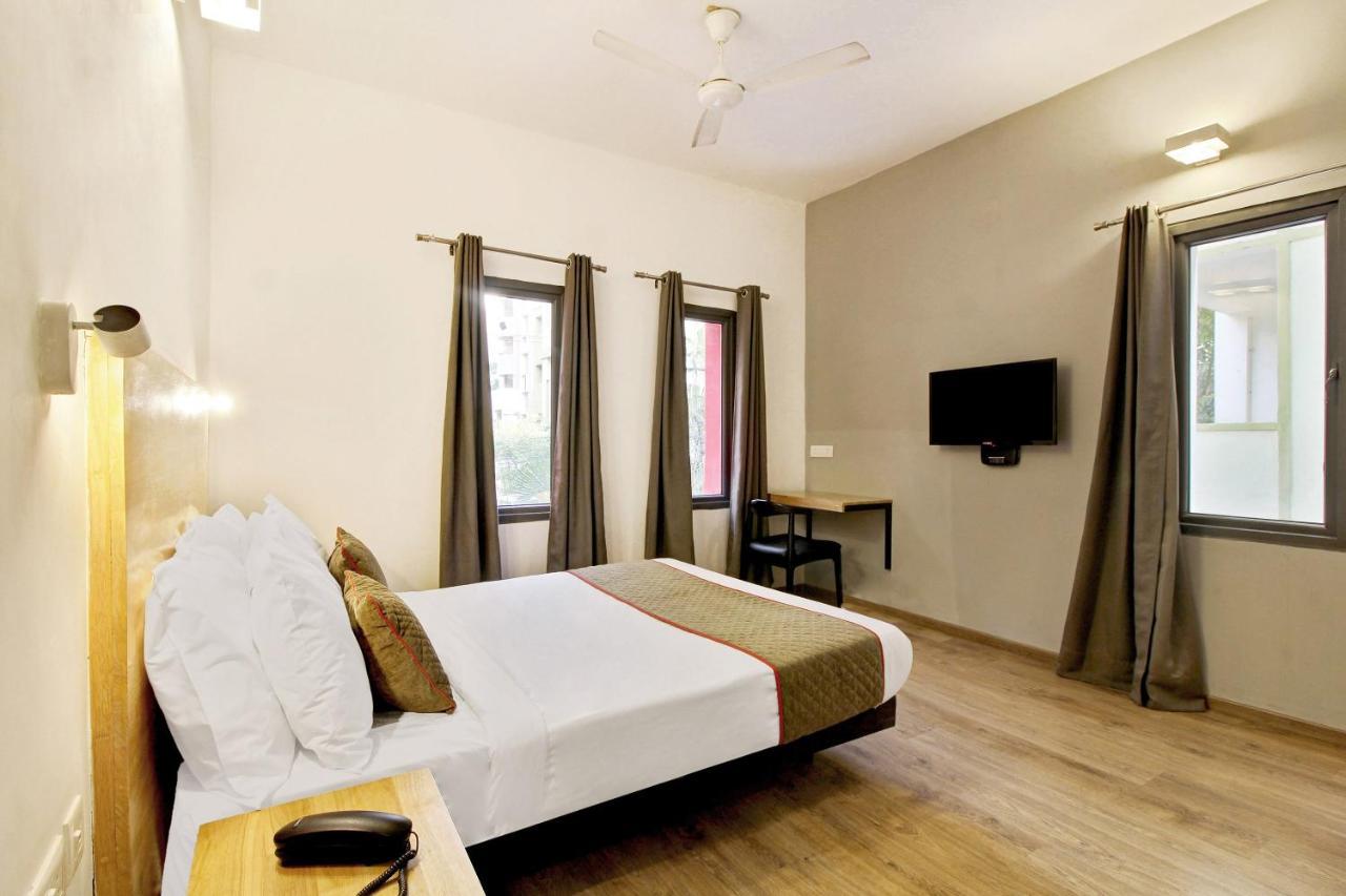Oyo Townhouse 9 Hitech City Хидерабад Екстериор снимка