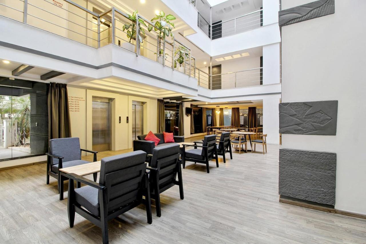 Oyo Townhouse 9 Hitech City Хидерабад Екстериор снимка