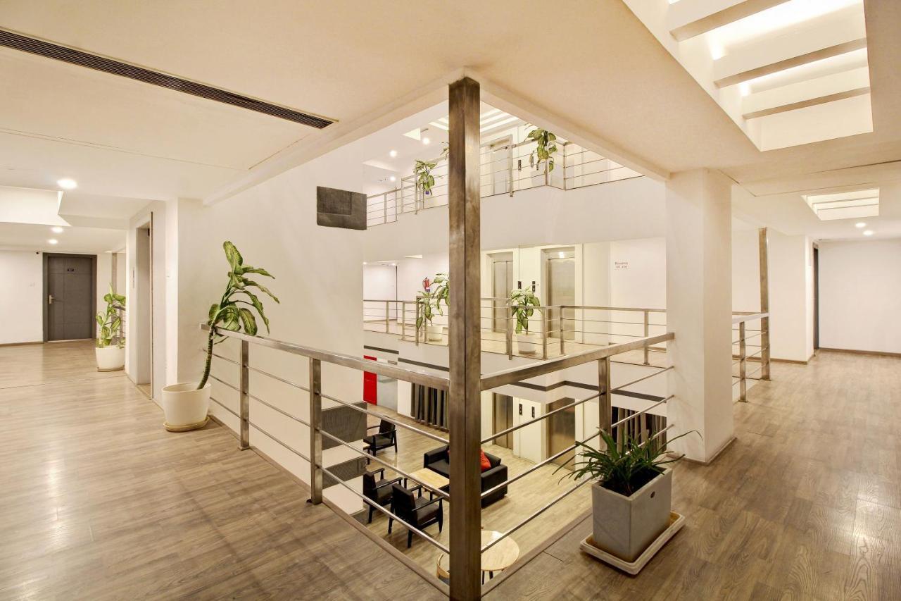 Oyo Townhouse 9 Hitech City Хидерабад Екстериор снимка