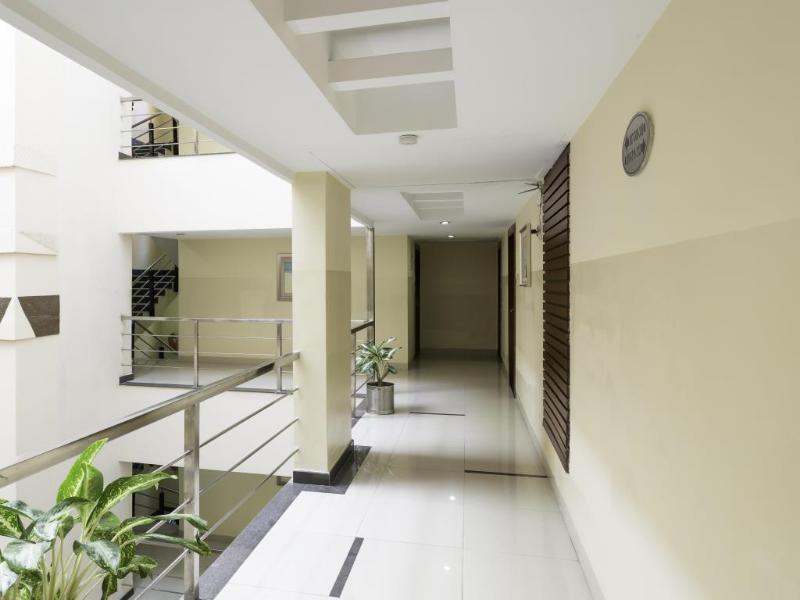 Oyo Townhouse 9 Hitech City Хидерабад Екстериор снимка
